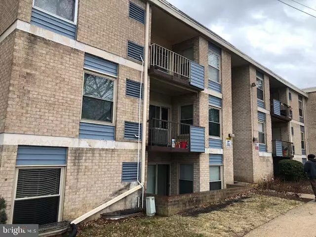 Suitland, MD 20746,3835 SAINT BARNABAS RD #201