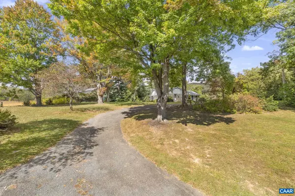 Afton, VA 22920,9281 DICK WOODS RD