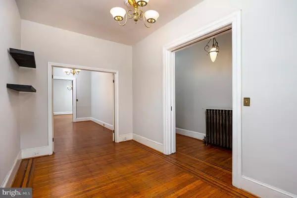 Baltimore, MD 21211,4018 ROLAND