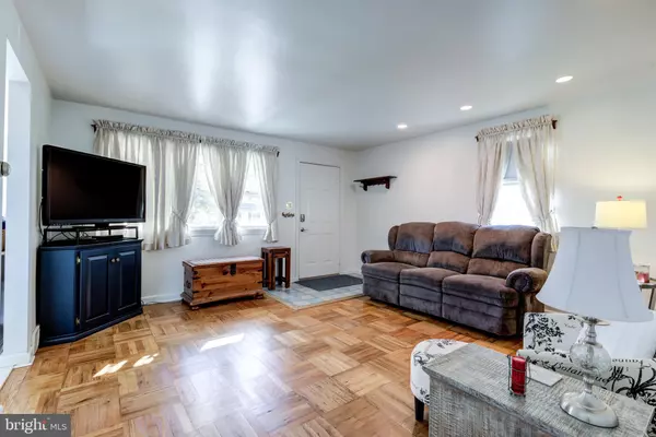 Broomall, PA 19008,82 1ST AVE