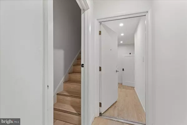 Philadelphia, PA 19104,3907 SPRING GARDEN ST #2