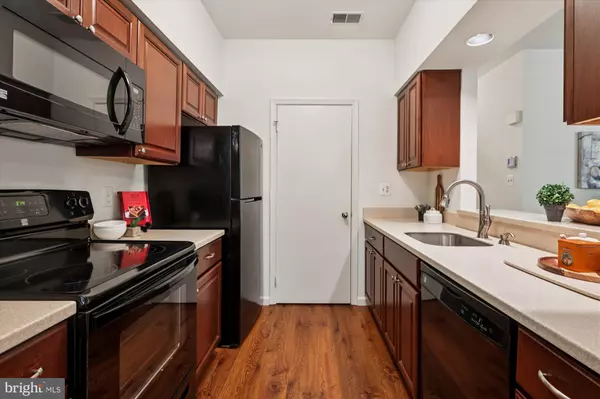 Fairfax, VA 22033,12312 STRONG CT #557