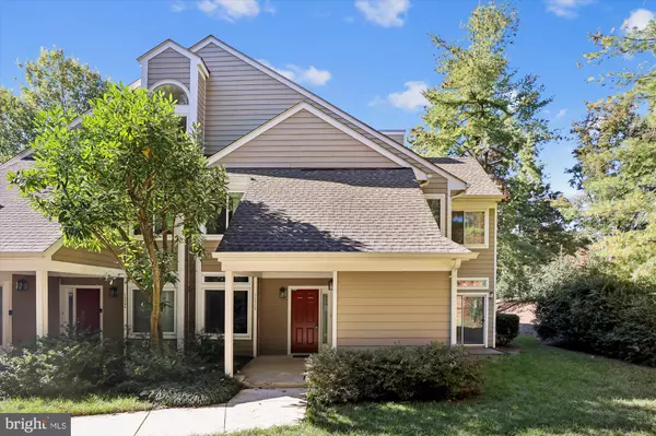 12312 STRONG CT #557, Fairfax, VA 22033