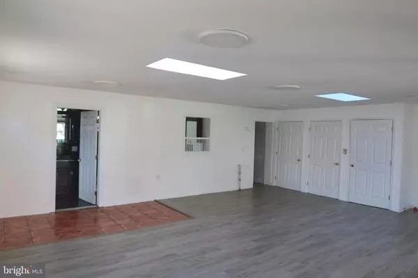Capitol Heights, MD 20743,1152 BOOKER DR