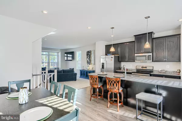 1901 FOUR ROSES ST, Baltimore, MD 21222