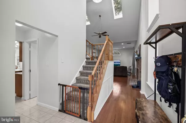 Mount Laurel, NJ 08054,5 HAMPTON CT