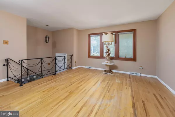 Woodbury Heights, NJ 08097,444 TEMPLE AVE