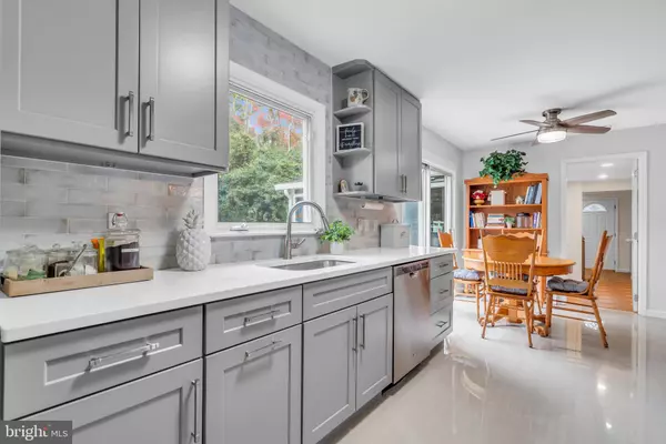 Toms River, NJ 08753,718 ARROW DR