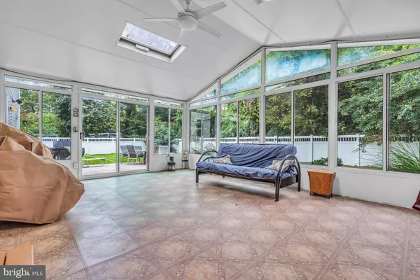 Toms River, NJ 08753,718 ARROW DR