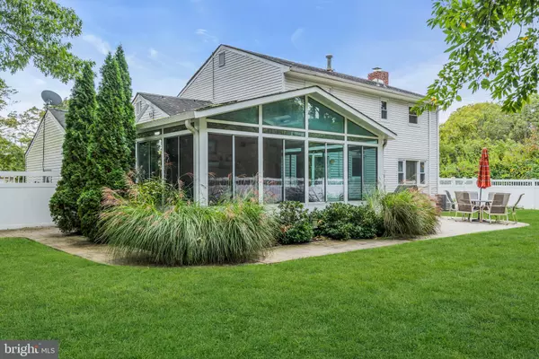 Toms River, NJ 08753,718 ARROW DR