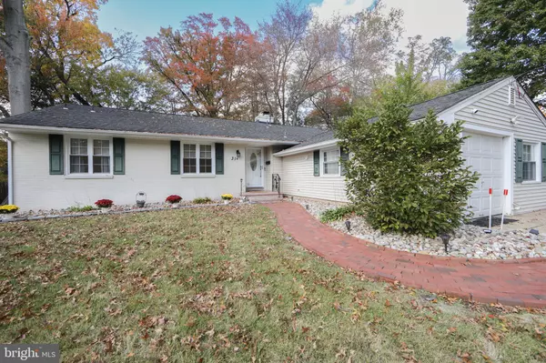 314 COVERED BRIDGE RD, Cherry Hill, NJ 08034