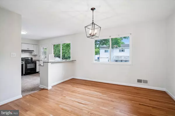 Bethesda, MD 20814,4503 TRAYMORE ST