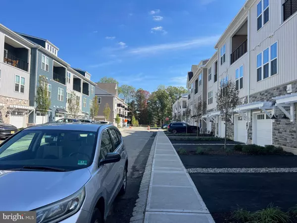 Princeton, NJ 08540,8106 DONATELLO