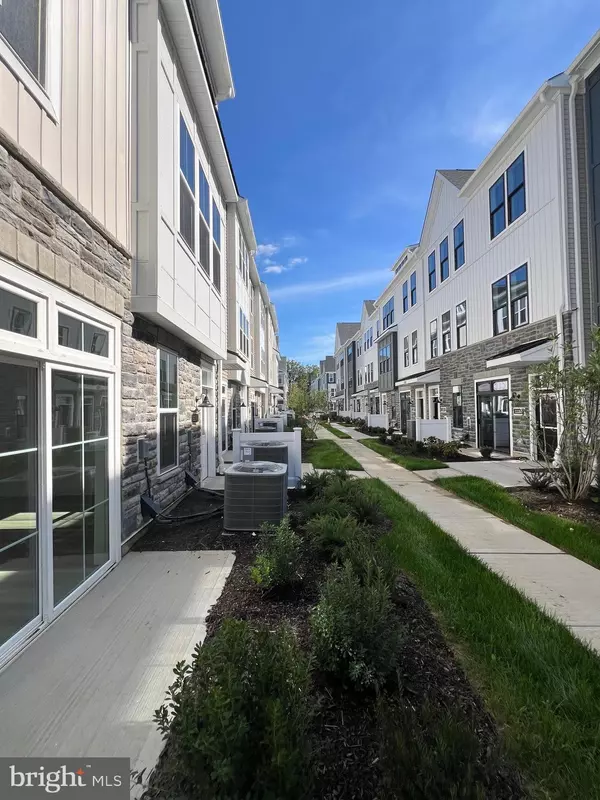 Princeton, NJ 08540,8106 DONATELLO