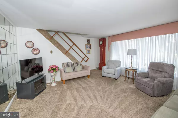 Philadelphia, PA 19114,3414 AUBREY AVE