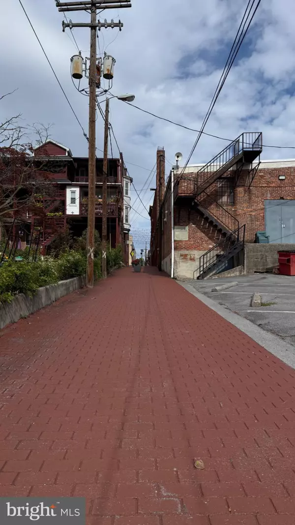 Waynesboro, PA 17268,2 S MULBERRY ST