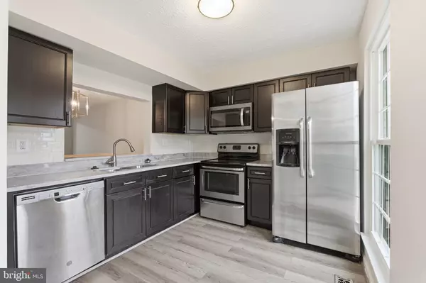 Capitol Heights, MD 20743,7415 SHADY GLEN TER