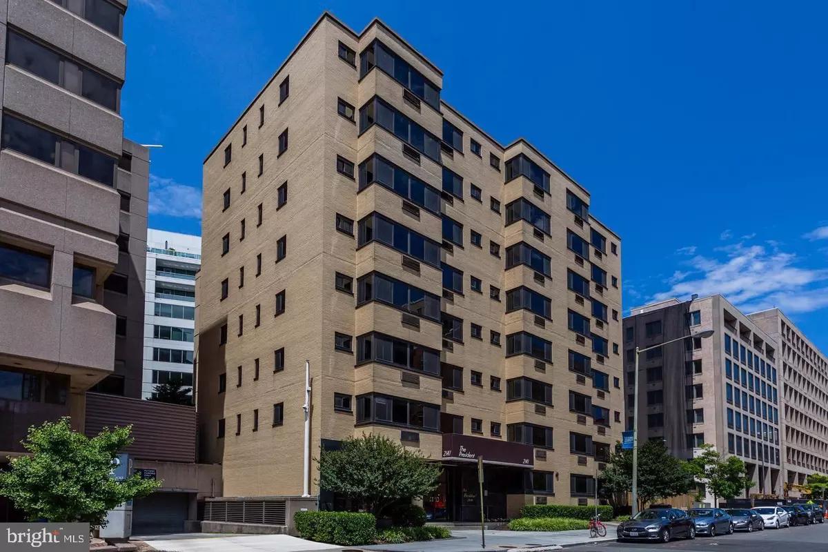 Washington, DC 20037,2141 I ST NW #812