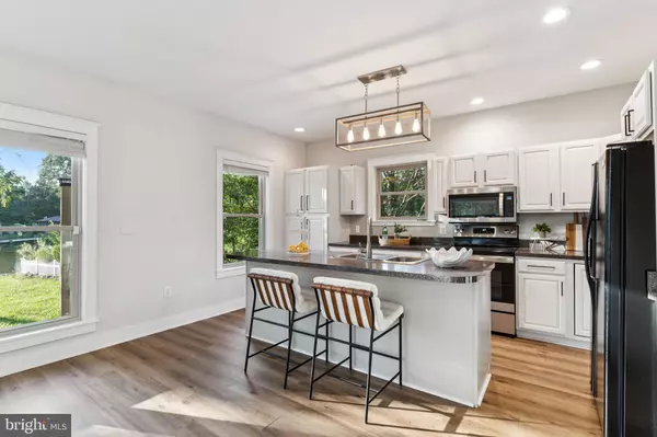 Shady Side, MD 20764,4922 LERCH DR