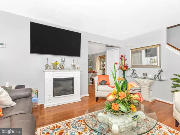 Landover, MD 20785,7954 SUITER WAY