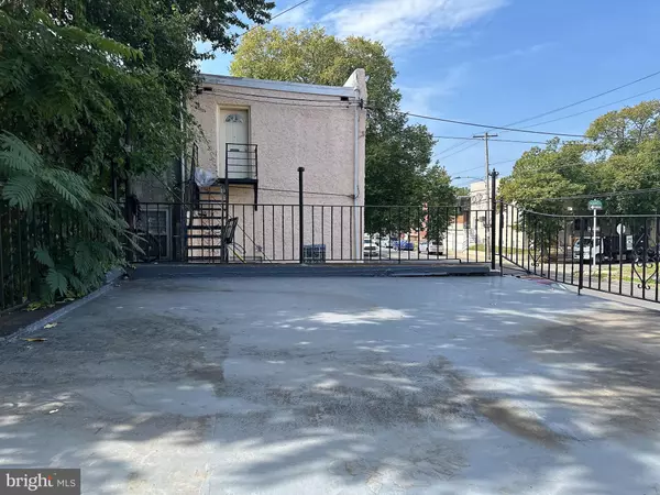 Philadelphia, PA 19142,2600 S 61ST ST