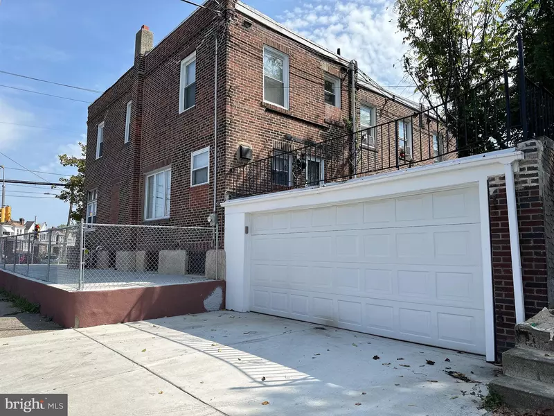 2600 S 61ST ST, Philadelphia, PA 19142