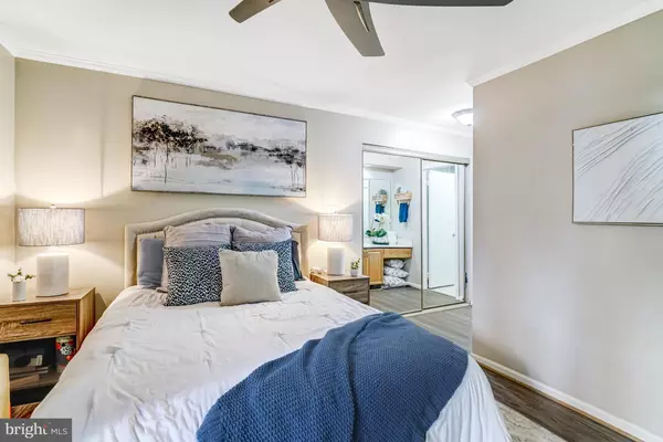 Falls Church, VA 22042,7598-L LAKESIDE VILLAGE DR #L