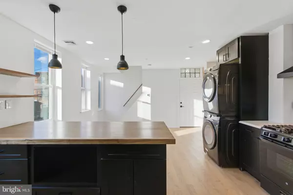 Philadelphia, PA 19130,2738 POPLAR ST #2R