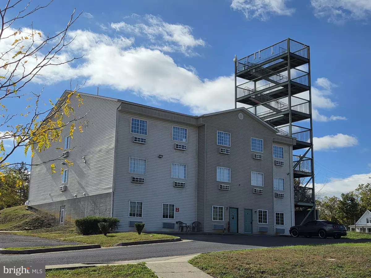 Strasburg, VA 22657,18 SIGNAL KNOB DR