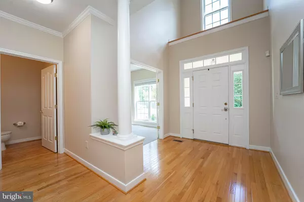 Columbia, MD 21045,8879 WARM GRANITE DR #27