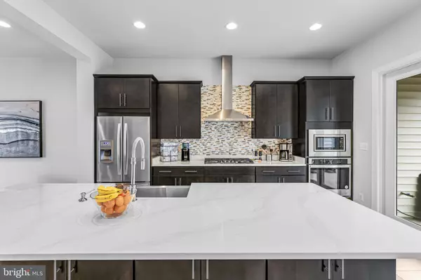 Fairfax, VA 22030,12307 W OAKS DR