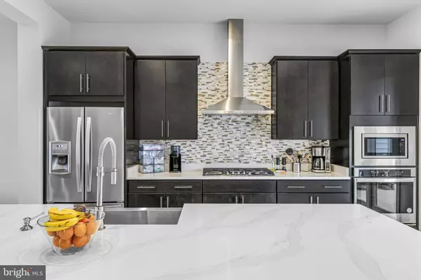 Fairfax, VA 22030,12307 W OAKS DR