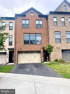 12307 W OAKS DR, Fairfax, VA 22030