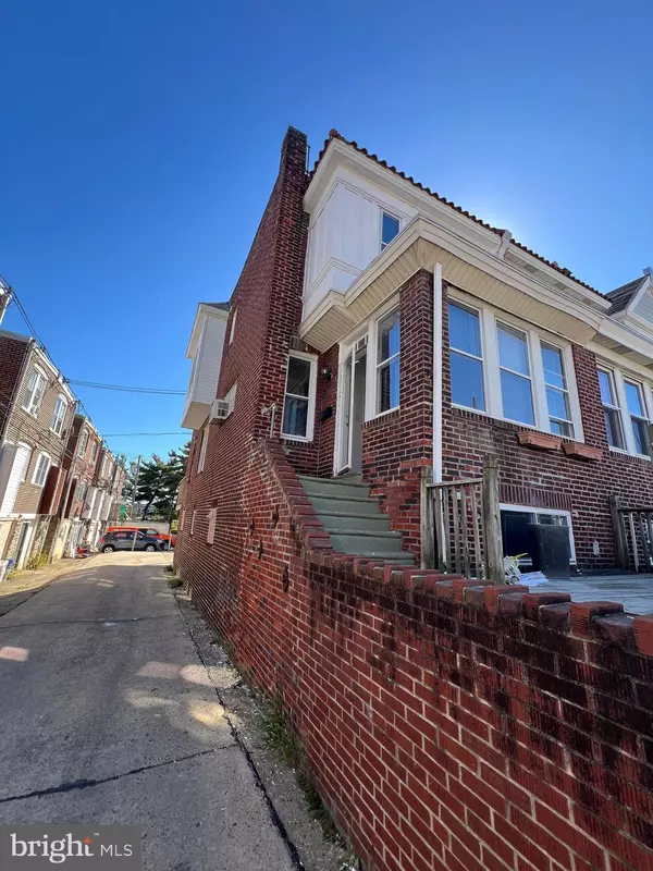 Philadelphia, PA 19135,7243 GLENLOCH ST