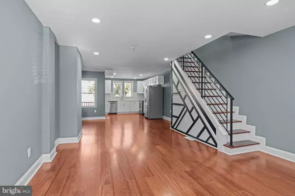 Philadelphia, PA 19141,811 W FISHER AVE