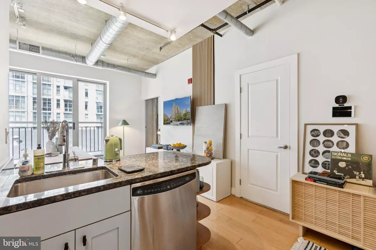 Washington, DC 20001,301 MASSACHUSETTS AVE NW #606