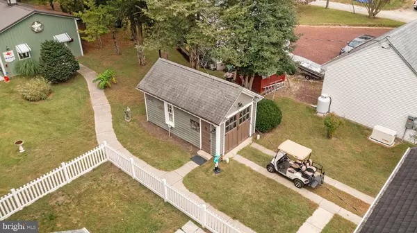 Milton, DE 19968,204 LAKE DR