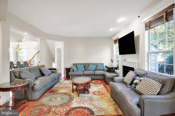 Kensington, MD 20895,3037 MOORE LN