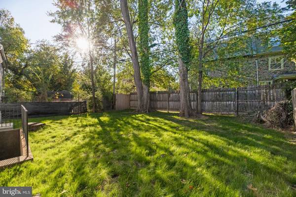 Philadelphia, PA 19119,715 E DORSET ST