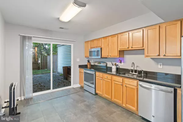 Frederick, MD 21703,584 COTSWOLD CT