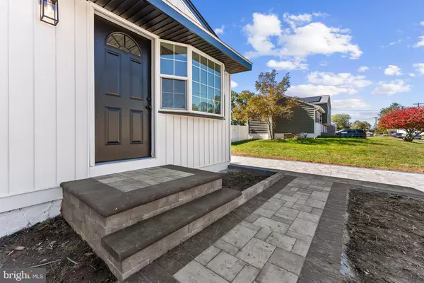 Mount Holly, NJ 08060,726 SMITH LN