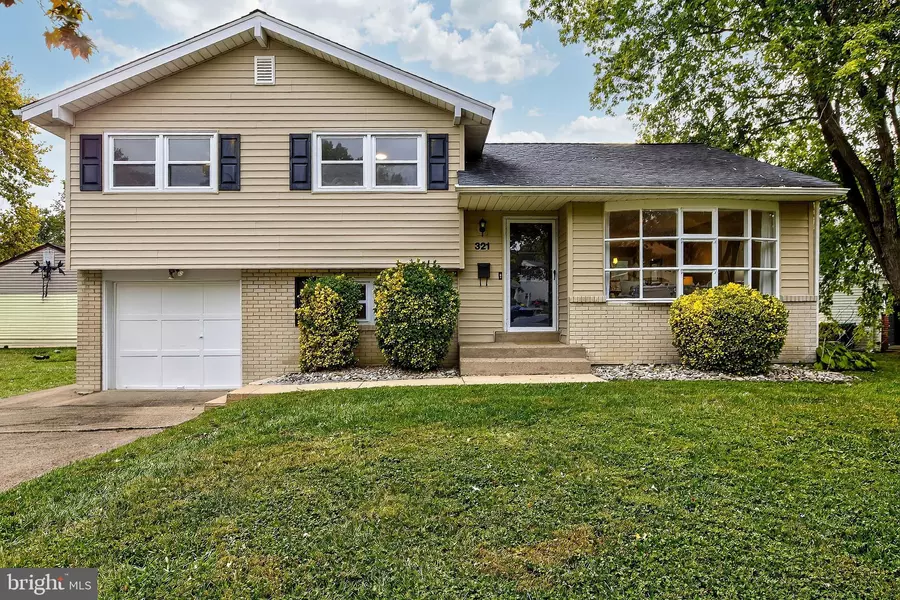321 ASHBOURNE RD, Claymont, DE 19703