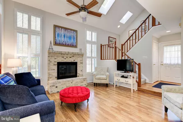 Herndon, VA 20171,13607 SOFT BREEZE CT