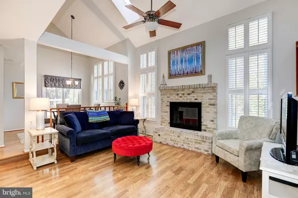 Herndon, VA 20171,13607 SOFT BREEZE CT