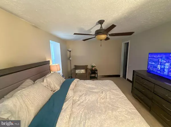 Marlton, NJ 08053,17 DORCHESTER CIR