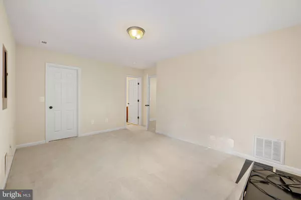 Fredericksburg, VA 22408,2210 MALLARD LANDING DR