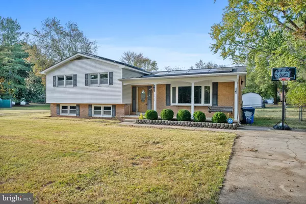 Waldorf, MD 20602,12822 SIMPSON DR