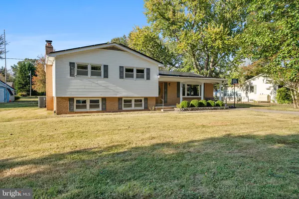 Waldorf, MD 20602,12822 SIMPSON DR