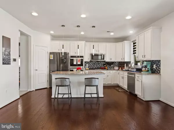 Hanover, MD 21076,8206 MEADOWOOD DR