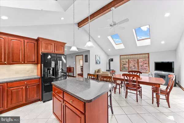 Newtown Square, PA 19073,809 ELLIS AVE